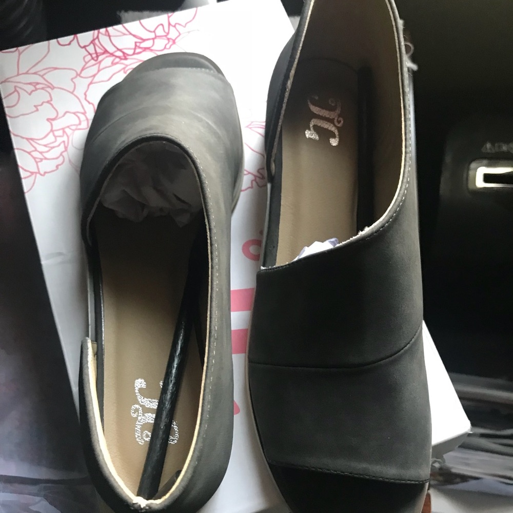 Gray Loafers - Narrow Size 8